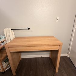 Office desk 