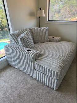 Massive 2-seater chaise ottoman