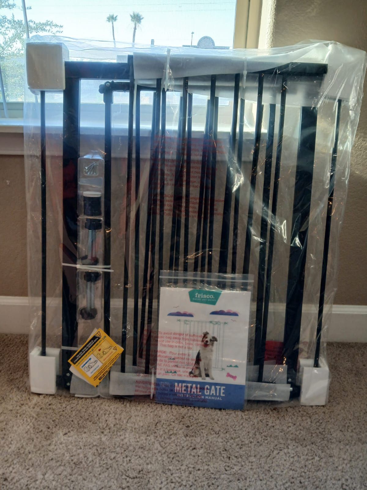 Frisco Pet Gate/ Cerco Para Perros