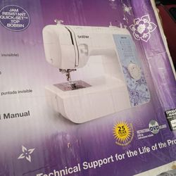 BROTHER SEWING MACHINE XM 2701 FULL SIZE LIGHTWEIGHT  27 SITCHES