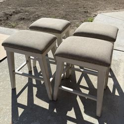 4 Counter Stools