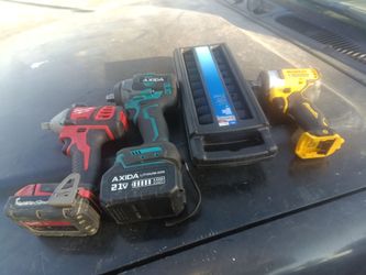 Milwaukee,DeWalt,axios,an mechanic socket set