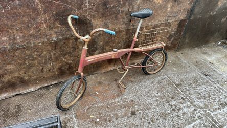 Hi lo antique bike needs work