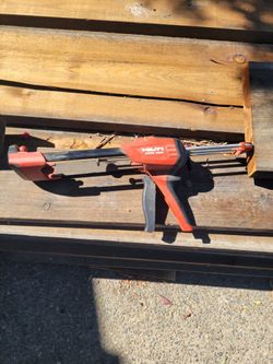 Hilti HDM 500 Adhesive Dispenser Gun