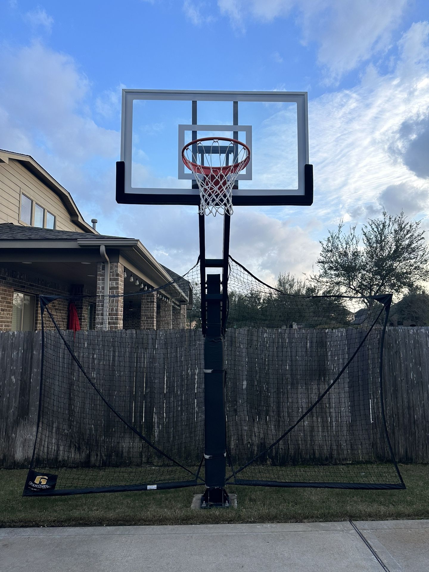 Produnk THOR Gold Basketball Hoop And Gorilla Yard Guard Net