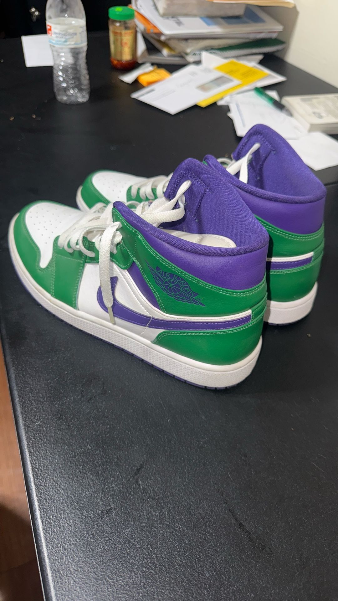 Jordan 1 Mid Incredible Hulks