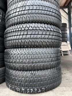 Vendo 4 llantas en buen estado 265/70R17 marca MICHELIN