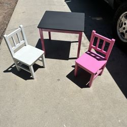 Chalkboard Top Table And Chairs