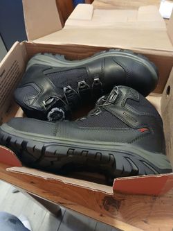 NEW RED WING MENS BOOTS