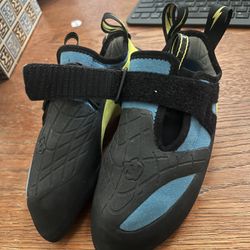 Evolv X1 Size M7.5 Climbing Shoes