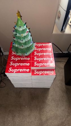 Box logo supreme stool table