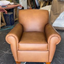 Leather Chair New Beautiful Wood Alder