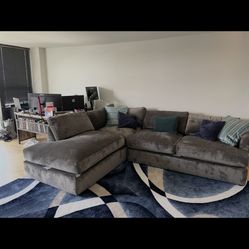 Large, Ultra-Comfortable Sectional Couch – Great Condition