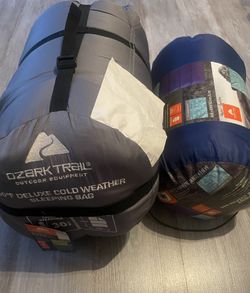 2 Sleeping Bags