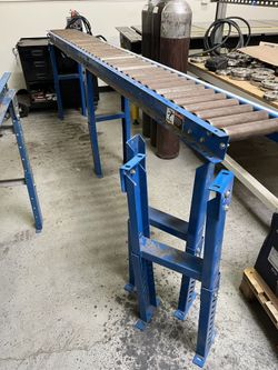 Conveyor with Legs