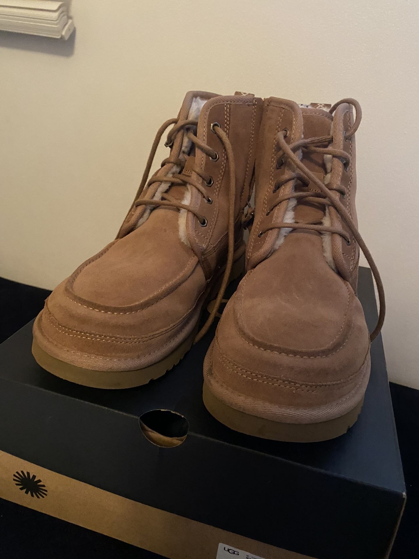 UGG Men’s Neumel Hi Moc Boots