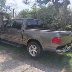 No transmission. Great motor. Dealer lift. 5.4. Cold AC