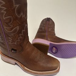 Women’s Boots (size 6)
