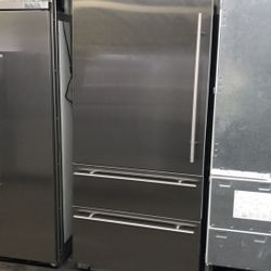 VIKING 36”WIDE BUILT IN BOTTOM FREEZER 7SERIES STAINLESS STEEL REFRIGERATOR 