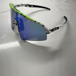 Oakley Sutro Lite Sweep Sunglasses New