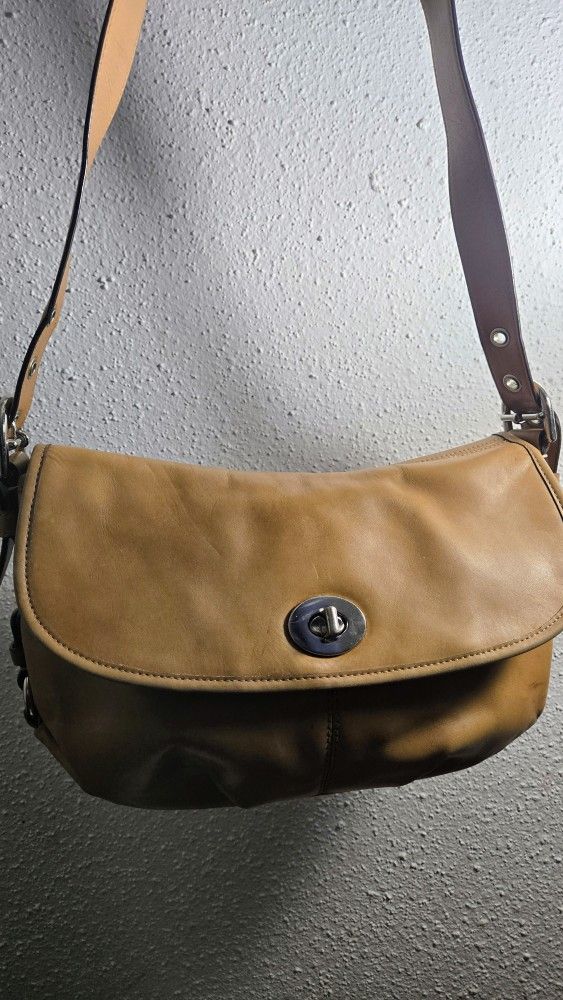 Women's Coach Legacy Shoulder Crossbody Bag Purse Beige Tan F15170