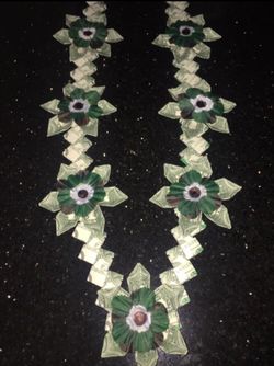 All money Lei