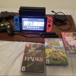 Nintendo Switch W/ Games And Extra Controller
