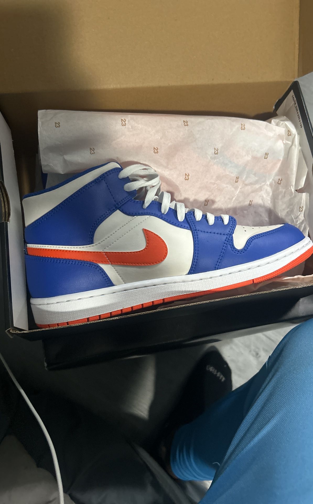 Jordan 1 Mid Knicks