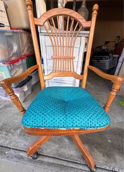 Vintage Oak Windsor Style Swivel Office Chair with cushion