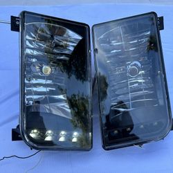 Ford F150/F250/F350/Bronco Headlight Year 92-96