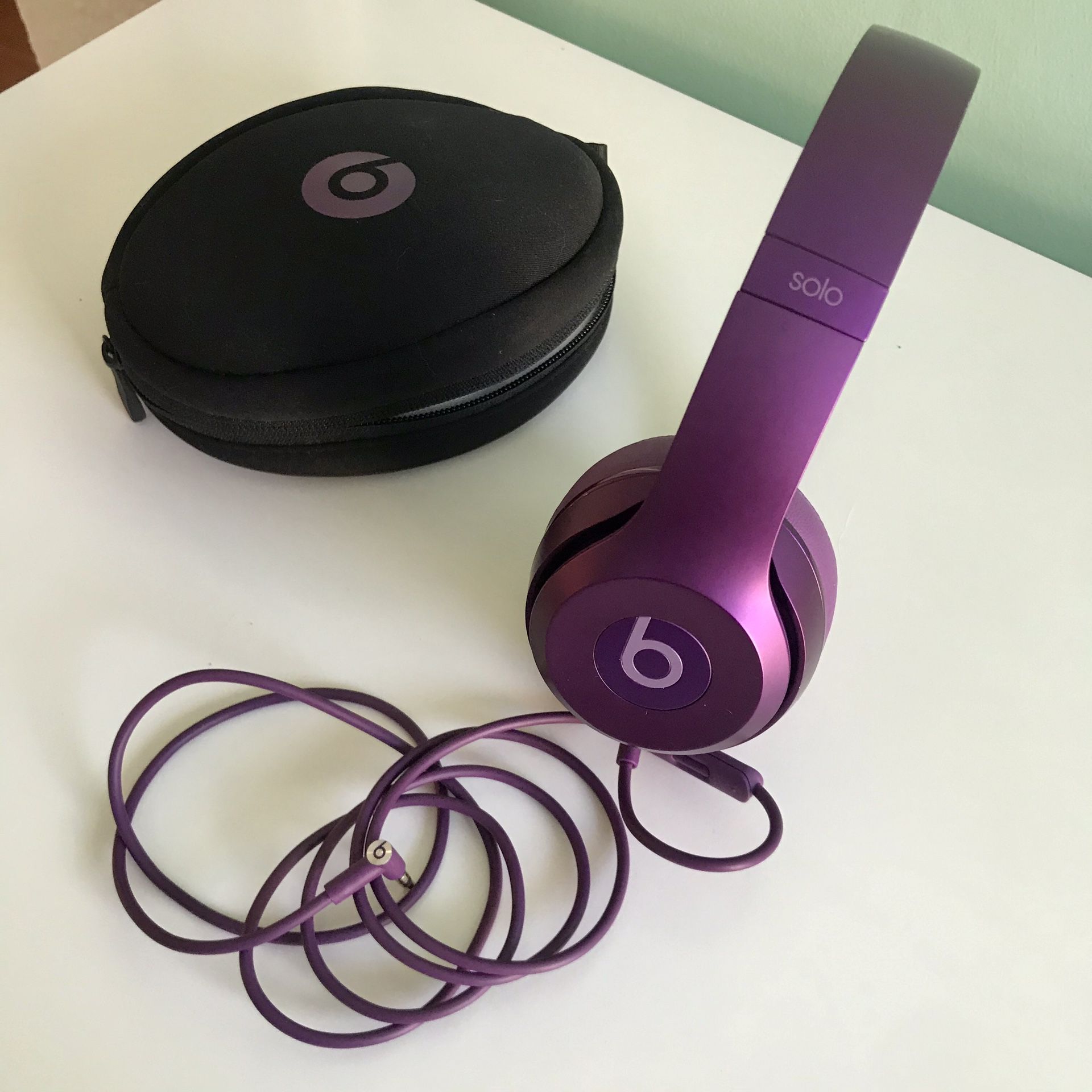 beats solo2 purple headphones