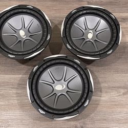3 kicker cvx 10” funsionan bien 