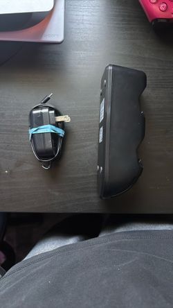 Dual PlayStation 4 Controller Holder/charger