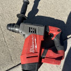 Milwaukee m18 fuel sds plus 1-1/8” rotary hammer drill tool only