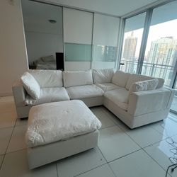 White Cloud Sectional With Ottoman Storage 