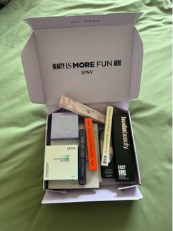 Glam Box Makeup/Skincare Bundle – Unopened – $40