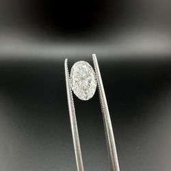 2.01 Ct D VVS2 Oval Diamond Certified 