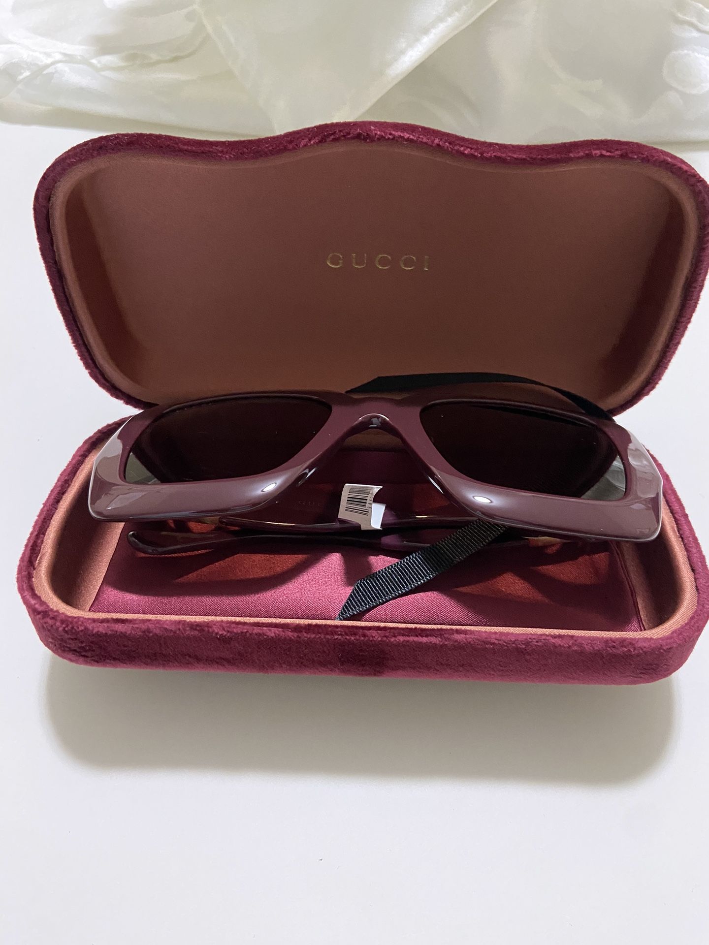 Brand New Gucci Frame Sunglasses With The Case