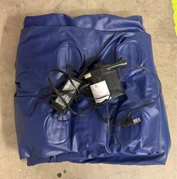 QUEEN SIZE AIR MATTRESS AND PUMP