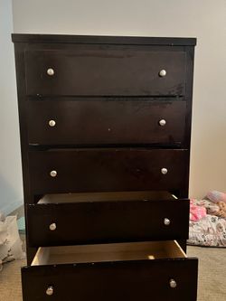 Cheat of 5 drawers