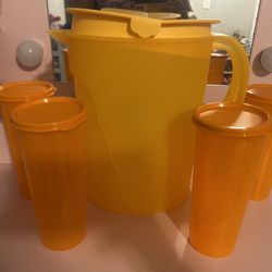 Tupperwarw pitchers