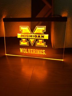 MICHIGAN WOLVERINES LED NEON LIGHT SIGN 8x12