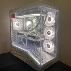 White Gaming Pc