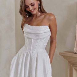 Wedding Dress - Ivory,  Size 18 (fits smaller) 