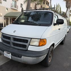 Dodge Cargo Van 1500