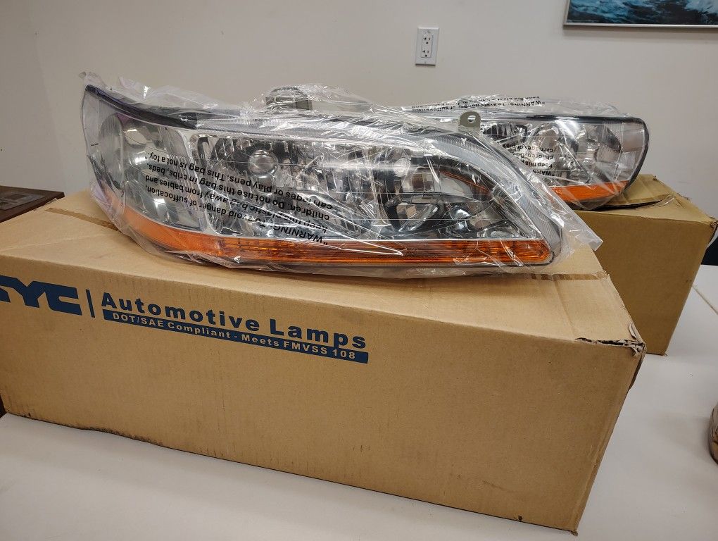 1(contact info removed) Honda Accord Headlights