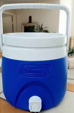 Coleman 2-Gallon Stacker Jug with Handle