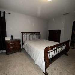 4 Piece Dark Wood Queen Bedroom Set including Vanity, Dresser, And Nightstand