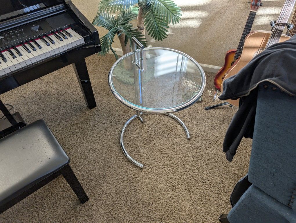Eileen Gray E 1027 Adjustable Table