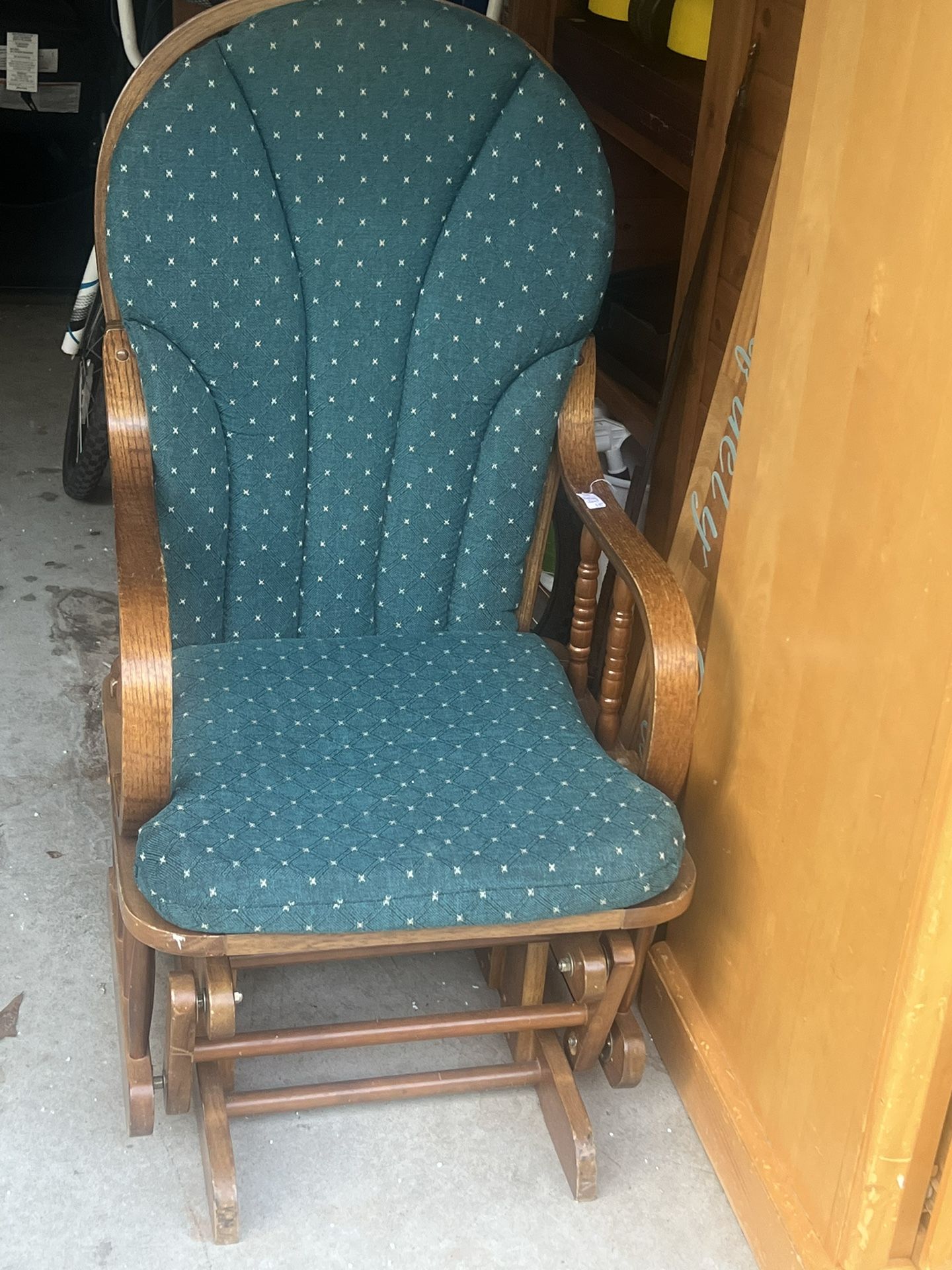 Rocking Chair - Glider
